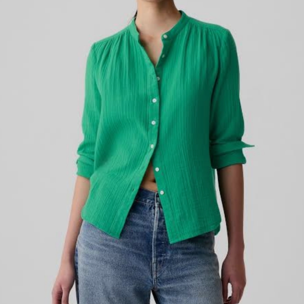 Gap cotton crinkle gauze button up shirt green size XS petite